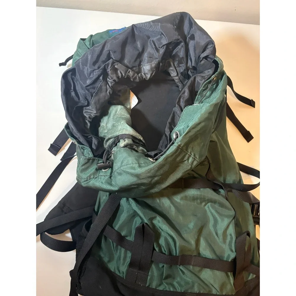 Vintage L.L. Bean Hiking Backpack | Green